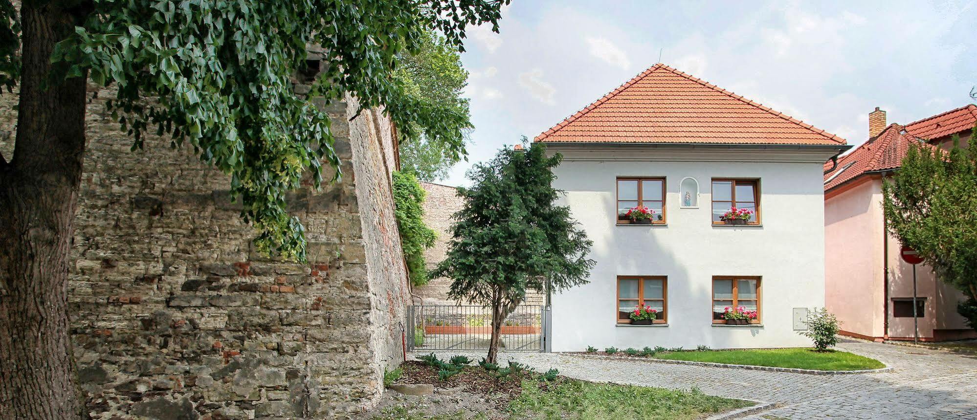 Penzion Dobré Časy Poděbrady Exterior foto